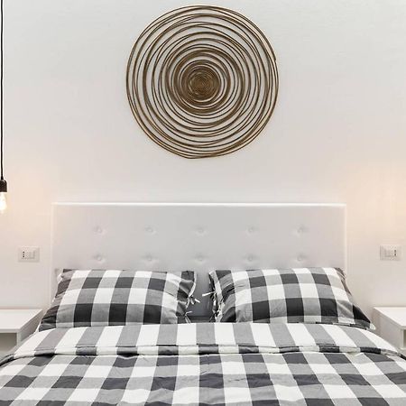 Modern And New Flat In Duomo Area Apartment Milan Luaran gambar