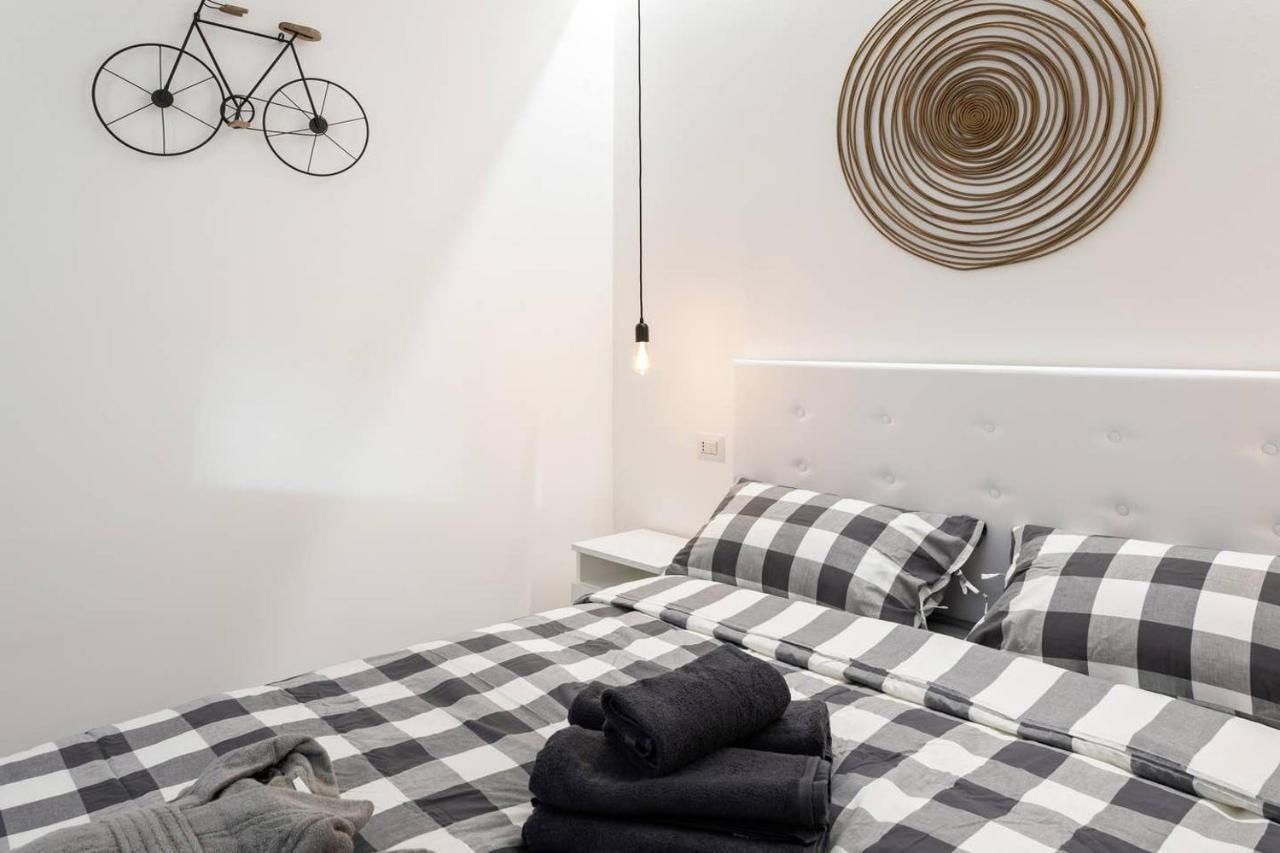 Modern And New Flat In Duomo Area Apartment Milan Luaran gambar