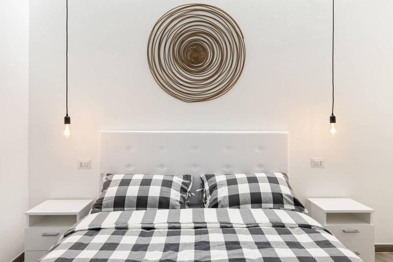 Modern And New Flat In Duomo Area Apartment Milan Luaran gambar