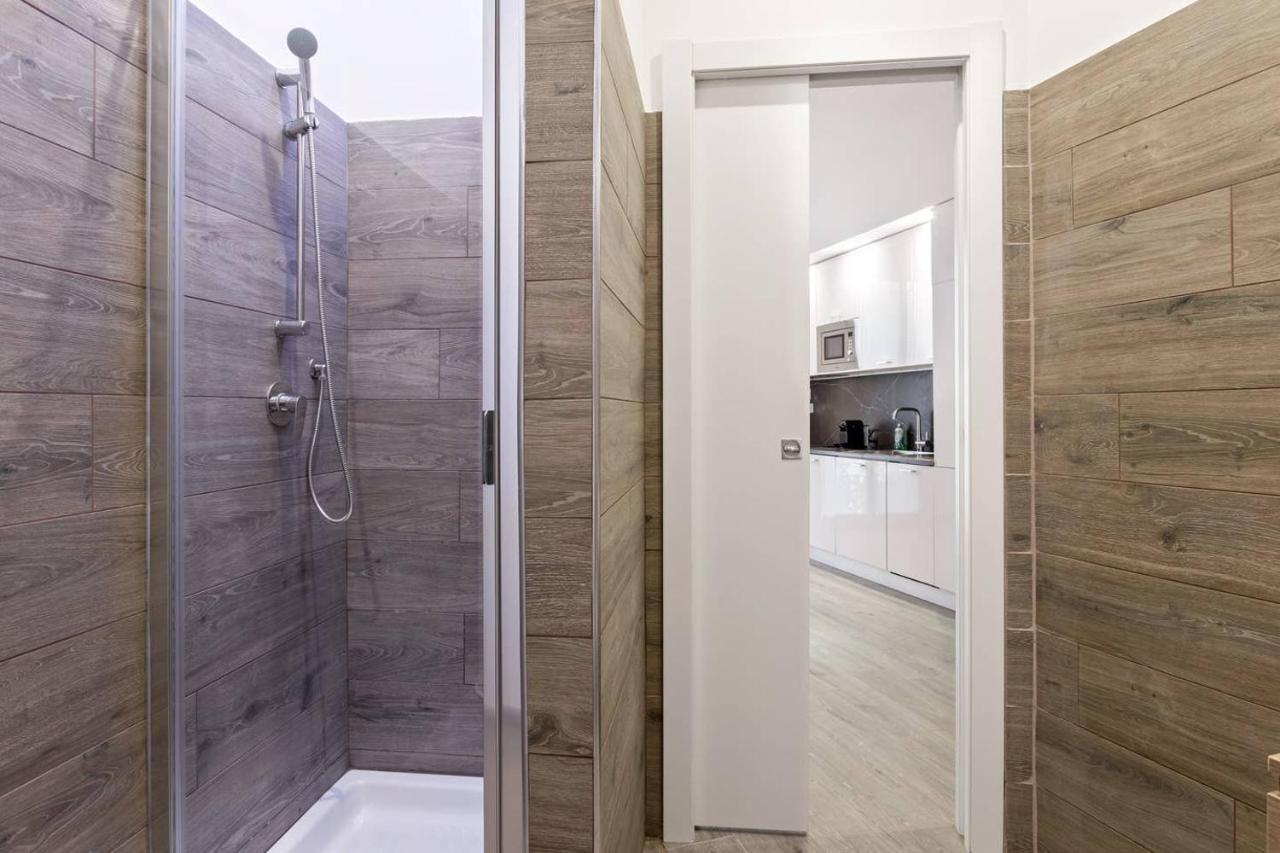 Modern And New Flat In Duomo Area Apartment Milan Luaran gambar