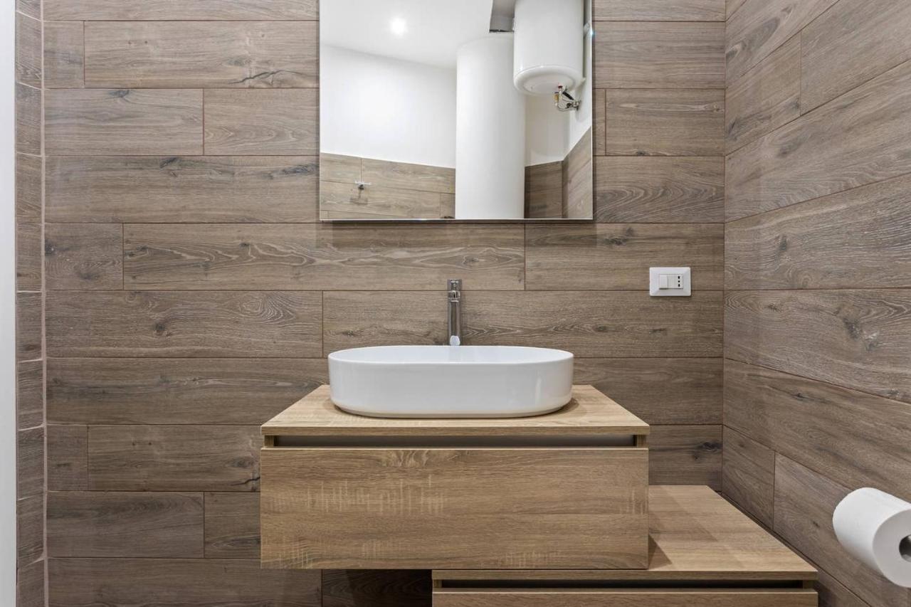 Modern And New Flat In Duomo Area Apartment Milan Luaran gambar